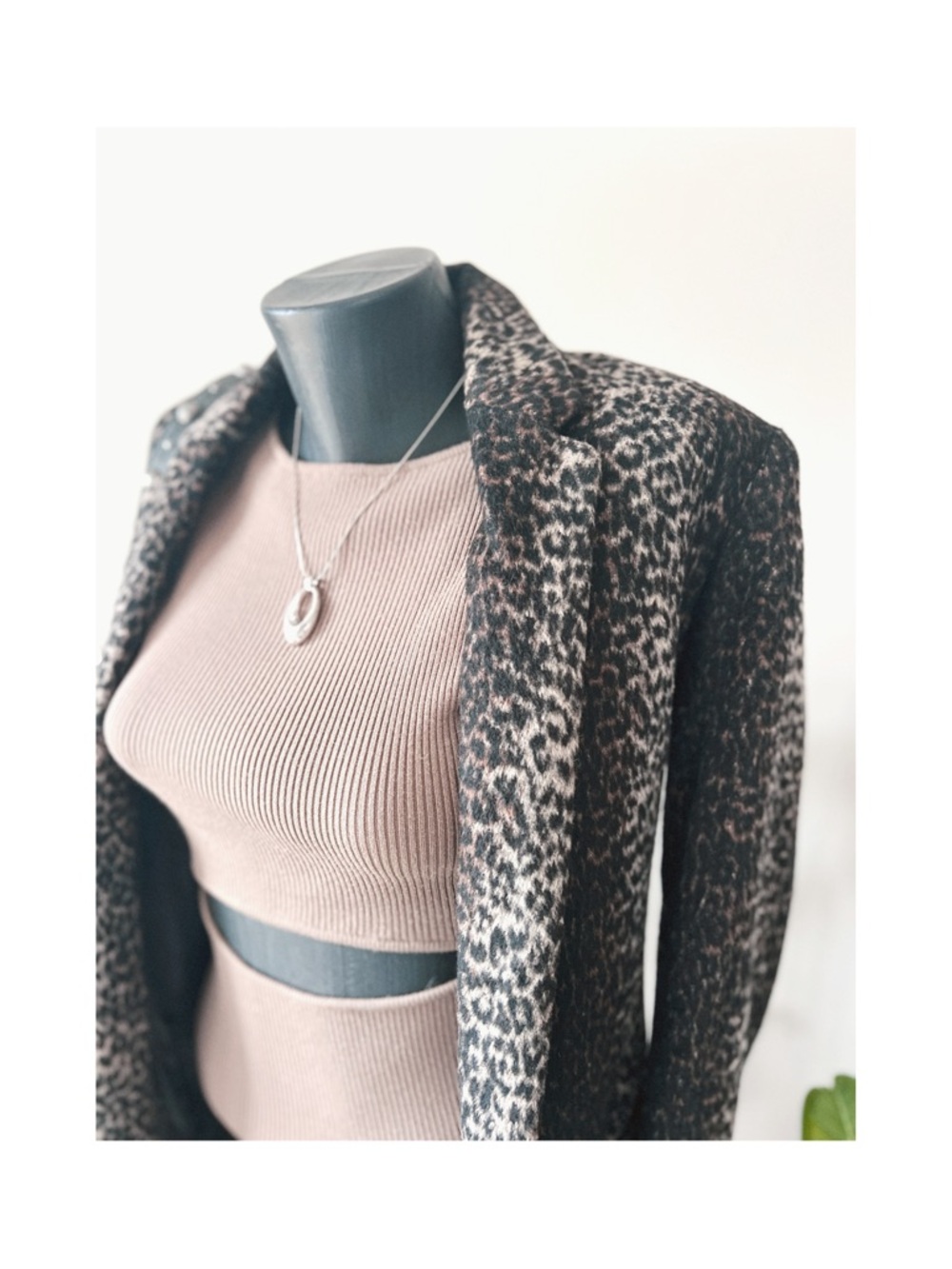 Vintage | Black Leopard Print Jacket | Y2K Chic Blazer Jacket - Picture 3 of 10